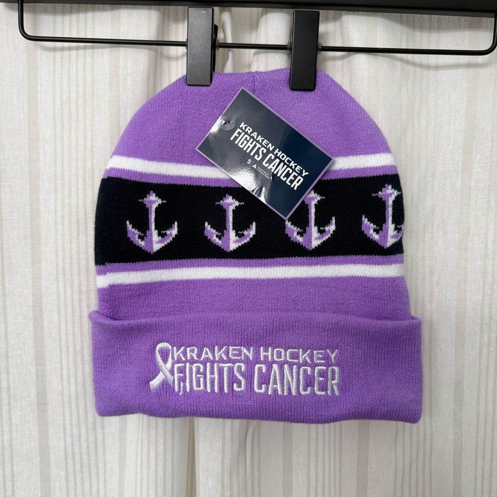 NWT Seattle Kraken ⚓️ Hockey Fights Cancer purple beanie